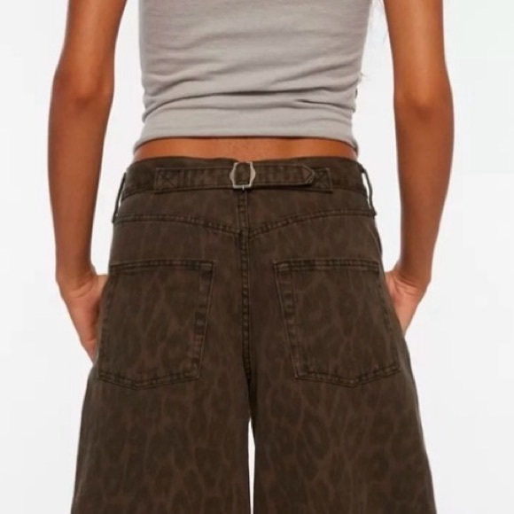 BCG leopard print barrel jeans - Picture 2 of 9